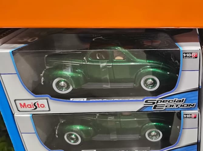 마이스토 MAISTO 장식용 모형자동차 1:18 스케일