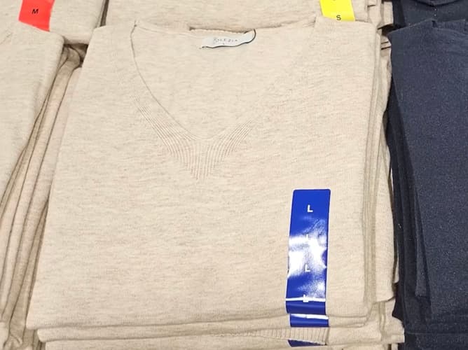 SOLEZIA 여성 브이넥 니트 S,M,L ASIAN SIZE