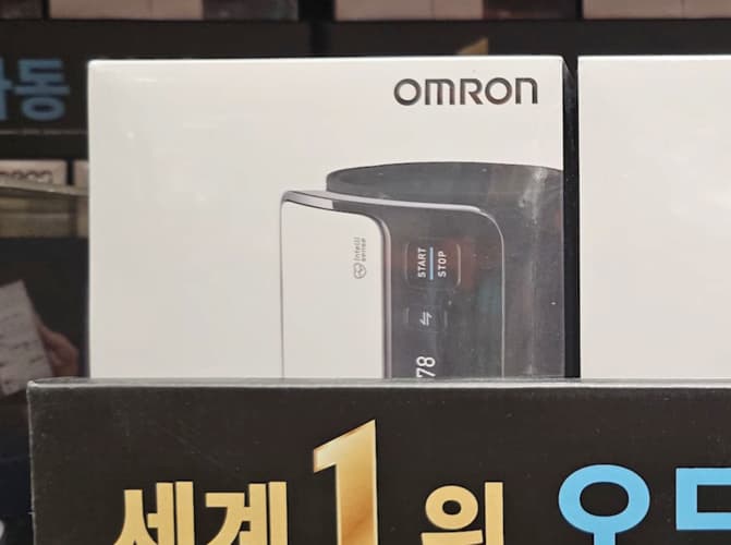 오므론 자동 전자 혈압계 모델명 HEM-7600T